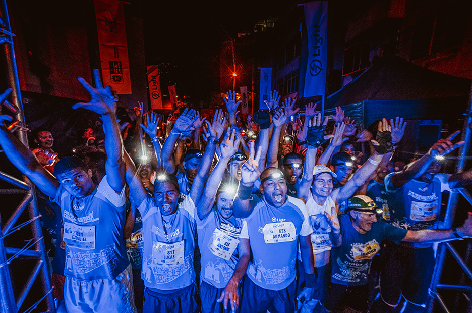 Santa-Marta-de-Bracos-Abertos, corrida de rua, projeto de braços abertos, corrida nuturna, night run, x3m,  sportsession, agência fotografica, cobertura fotografica esportiva,  fotografia esportiva