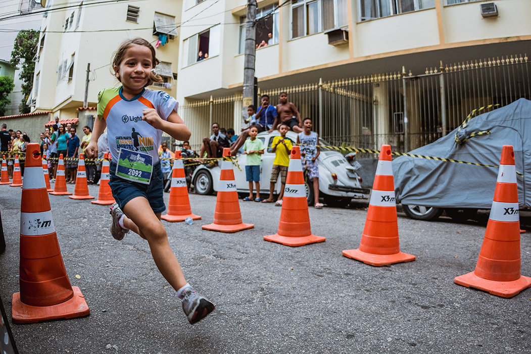 Santa-Marta-de-Bracos-Abertos, corrida de rua, projeto de braços abertos, corrida nuturna, night run, x3m,  sportsession, agência fotografica, cobertura fotografica esportiva,  fotografia esportiva, corrida kids, 