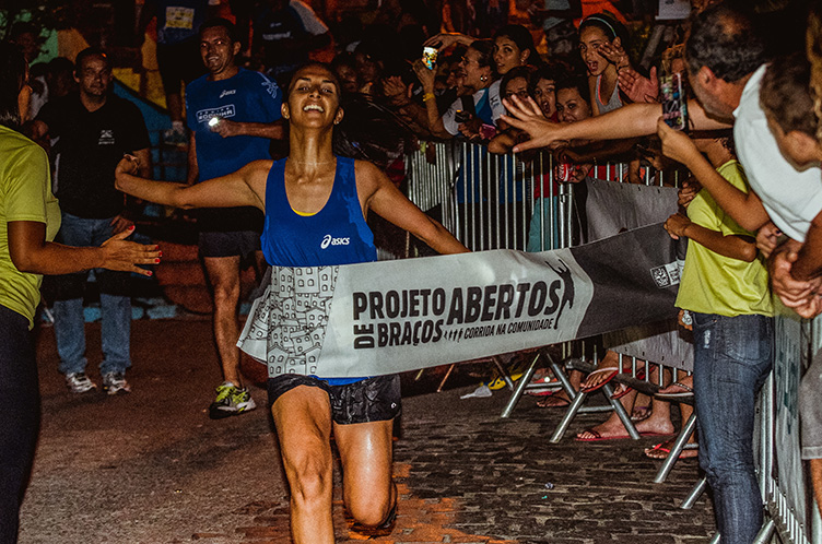 Santa-Marta-de-Bracos-Abertos, corrida de rua, projeto de braços abertos, corrida nuturna, night run, x3m,  sportsession, agência fotografica, cobertura fotografica esportiva,  fotografia esportiva